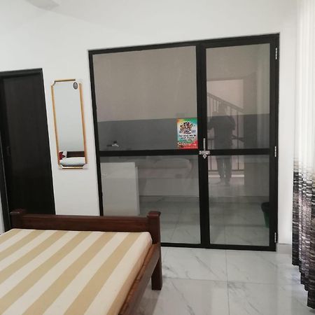 David Villa Anuradhapura Kültér fotó